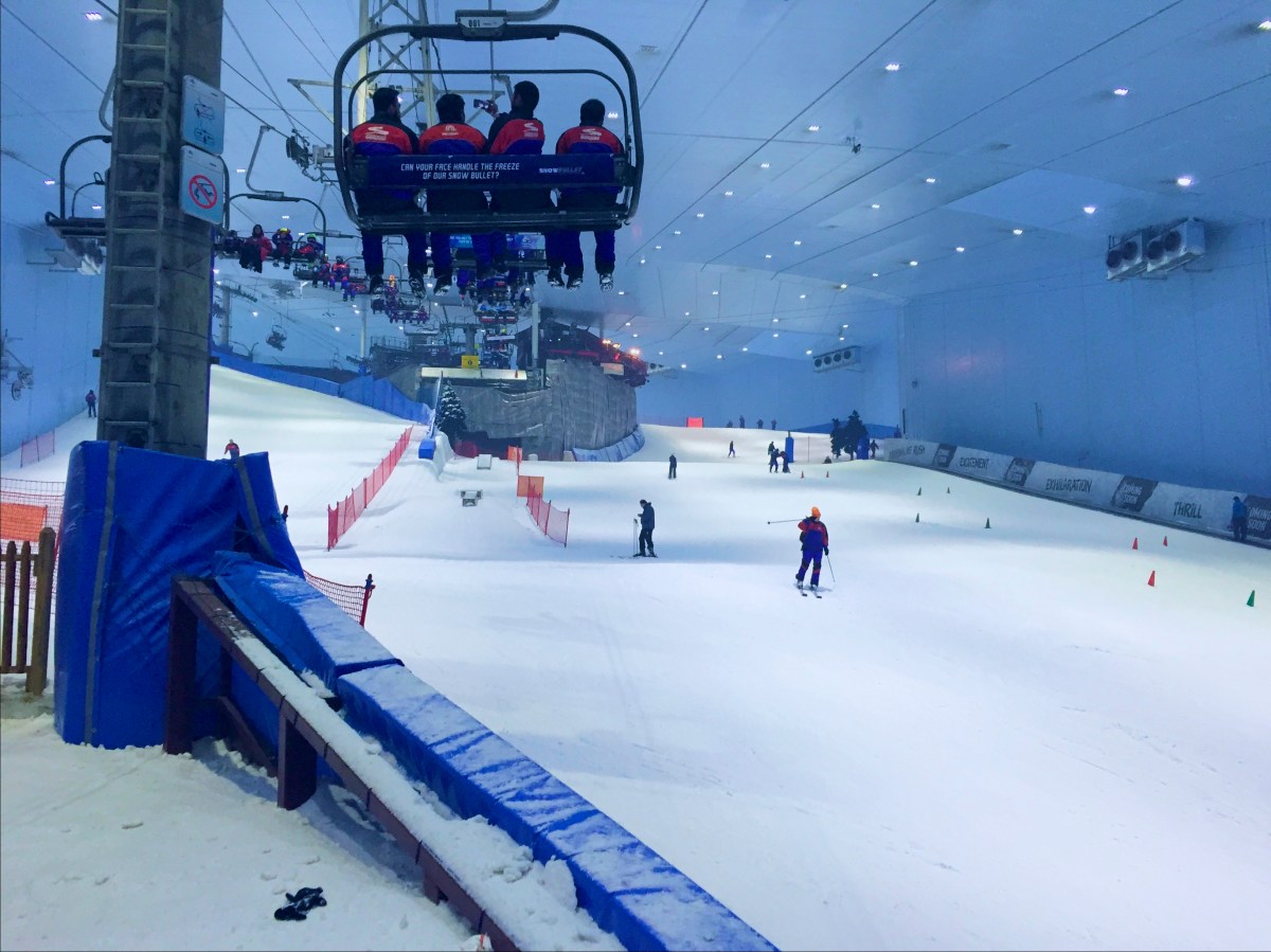 Skilift in einer Indoor Ski Halle
