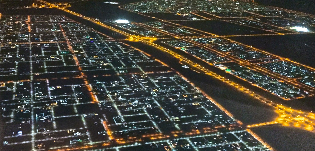 Abu Dhabi - Khalifa City A bei Nacht