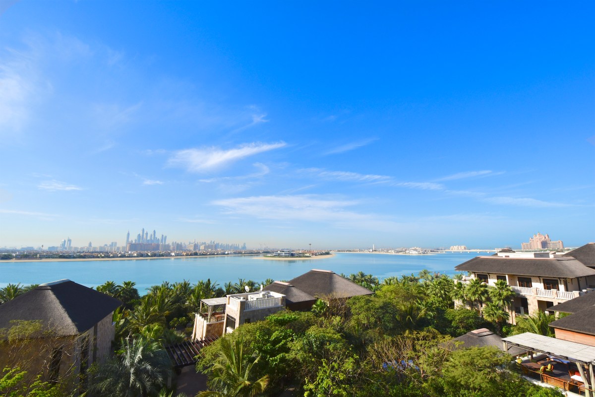 Skyline Dubai Marina von der Palme aus