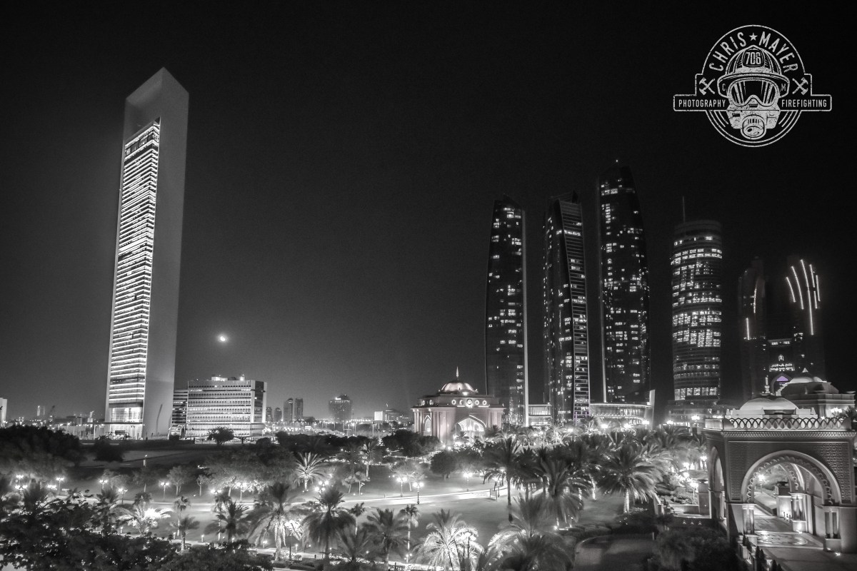 Etihad Towers Abu Dhabi bei Nacht