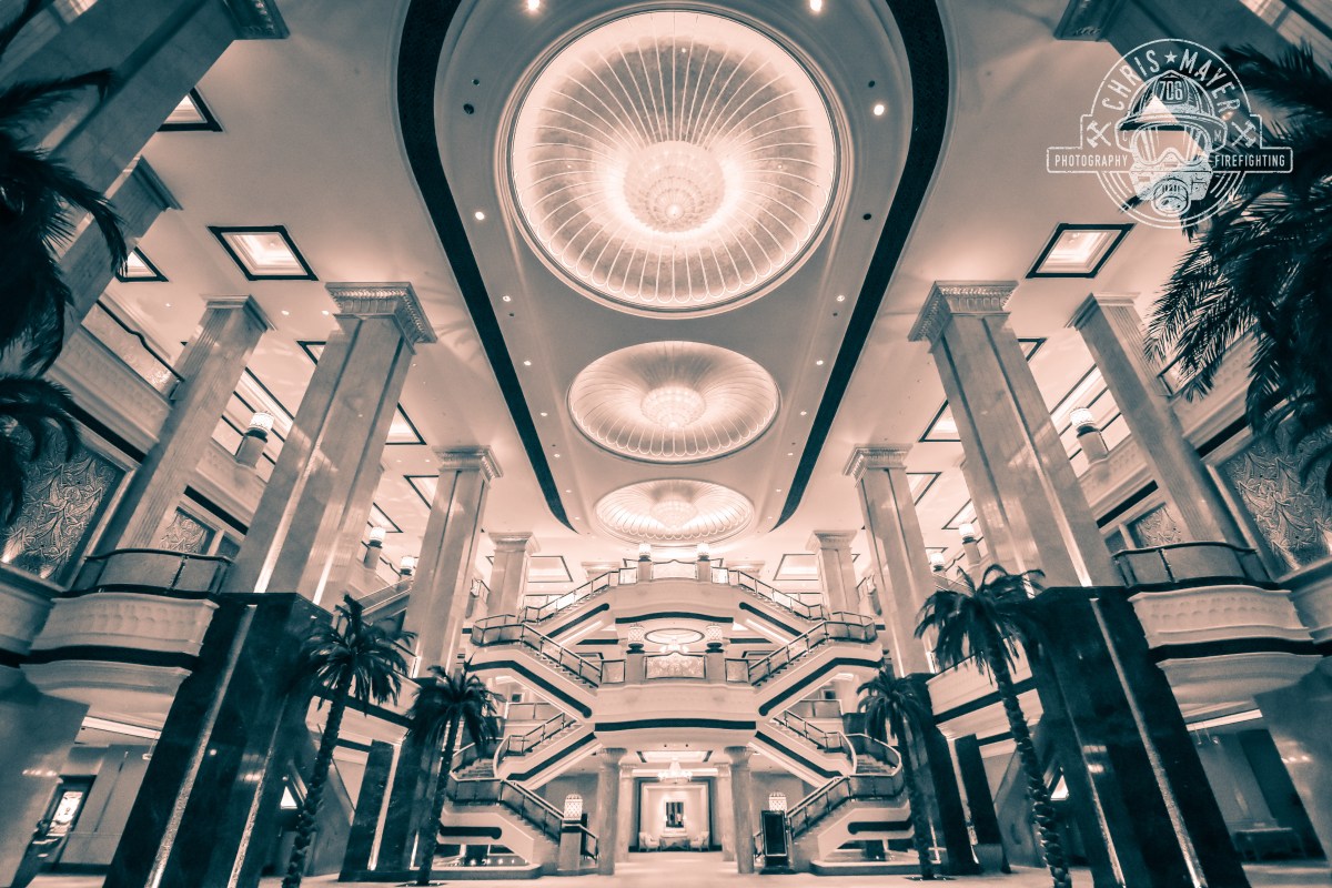 Große Treppe des Emirates Palace