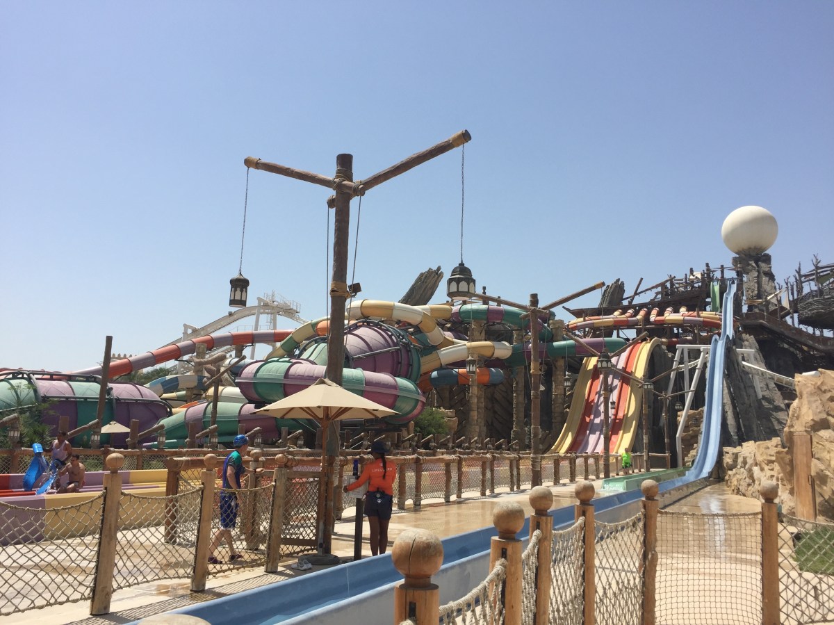 Rutschen von Yas Waterworld